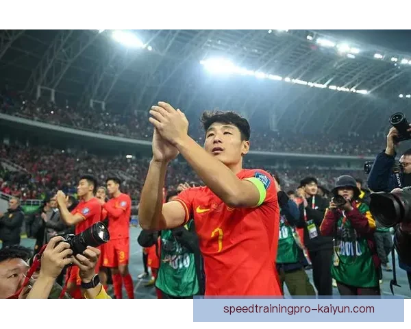 武磊技术特点持续提升，展现出强烈的进攻能力和灵活的跑位意识。